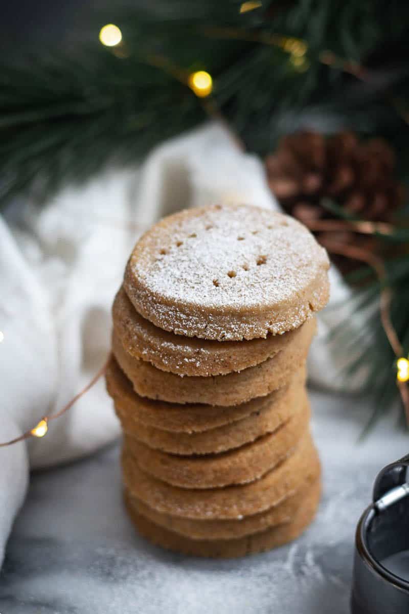Vanilla Spiced Shortbread Cookies
