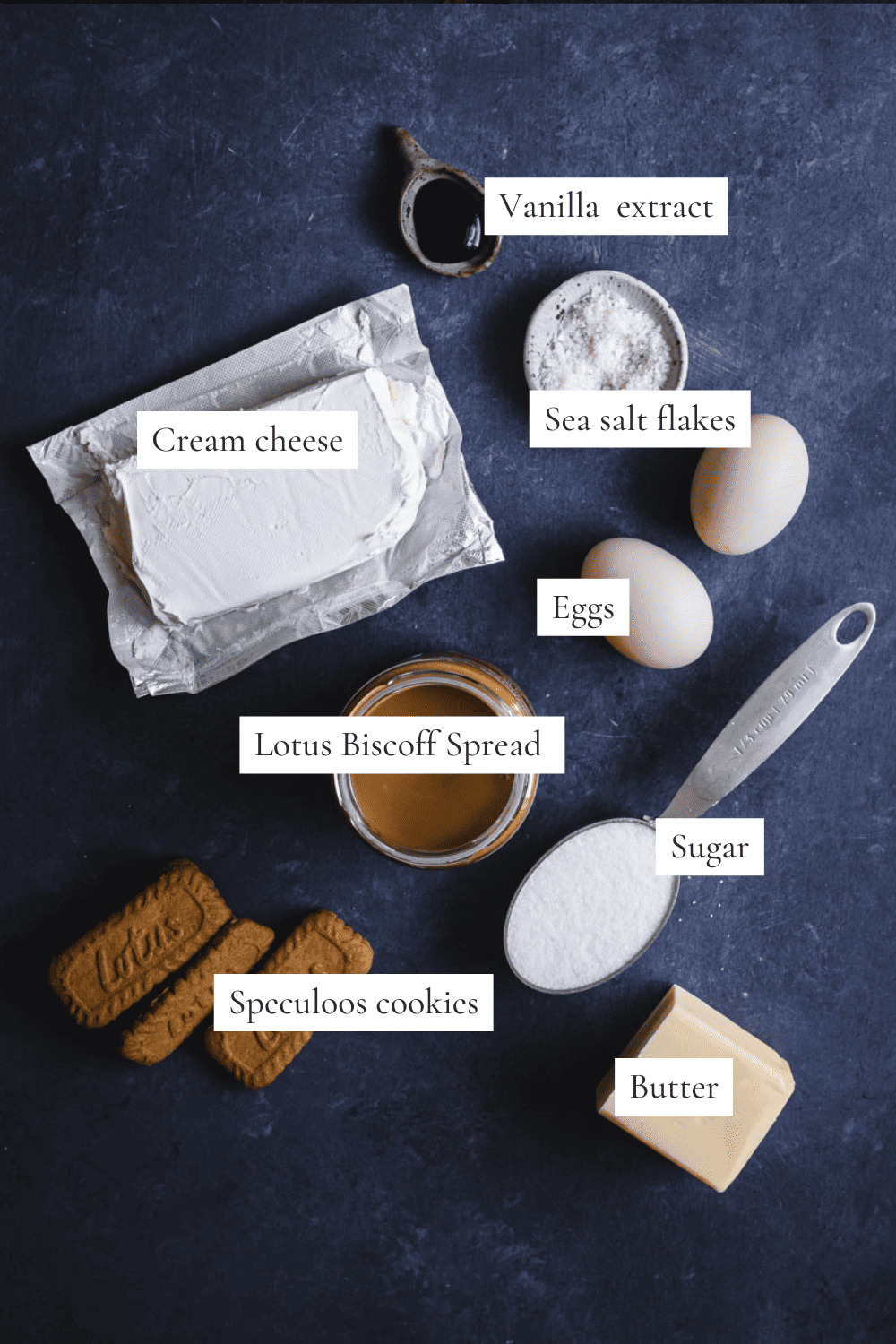 All the ingredients you need to make a baked speculoos cheesecake slice.